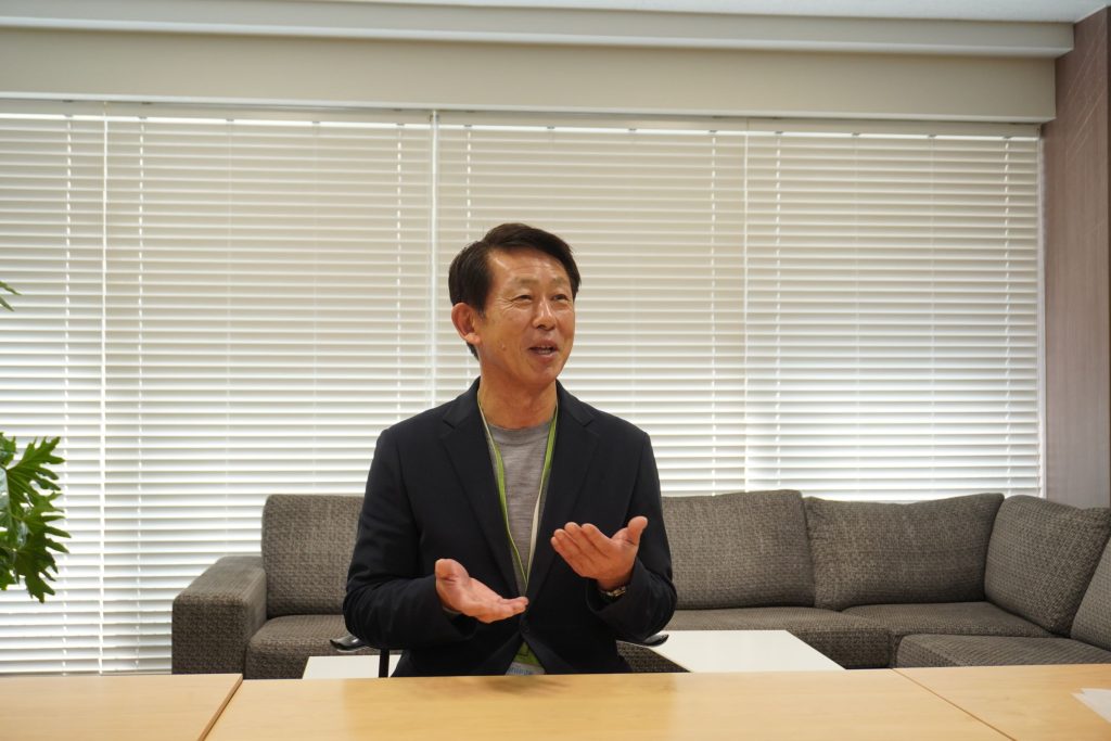 日本サニパック株式会社　代表取締役社長　井上充治様
